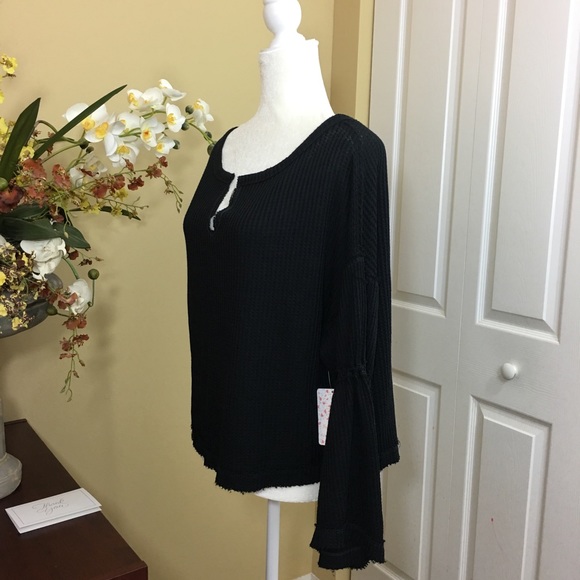 FREE PEOPLE DAHLIA V-NECK LONG SLEEVE THERMAL TOP, BLACK, SIZE XS (NWT) - Picture 5 of 8